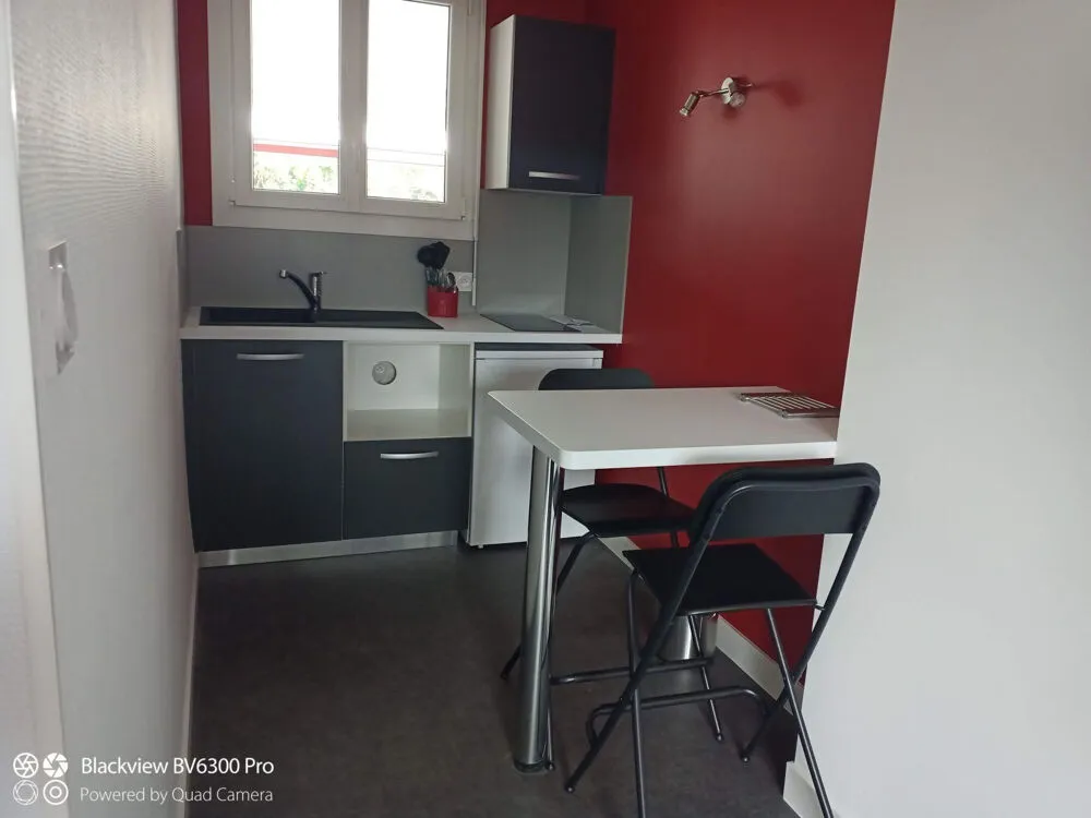 Cuisine - Studio Meublé avec Parking à Cholet