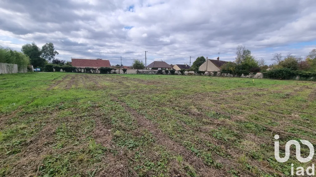 Aed - Buildable Plot with 22.59m Facade in Corquilleroy