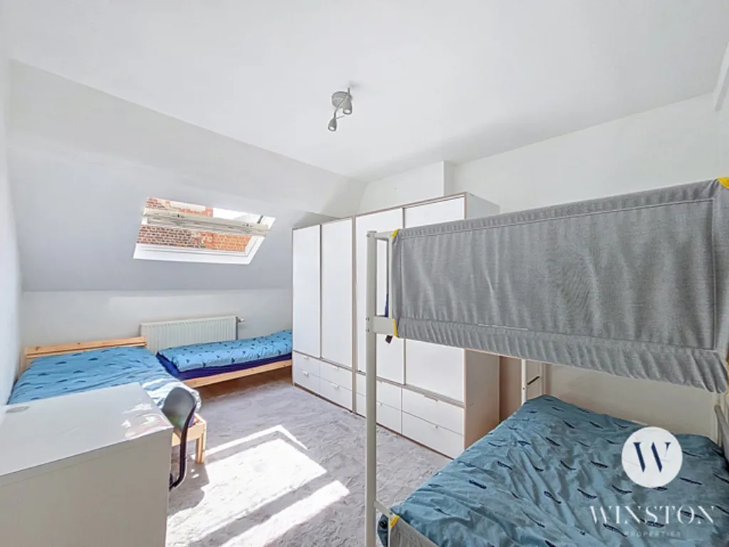 Bedrooms - Investment Triplex with Terrace in Central Location