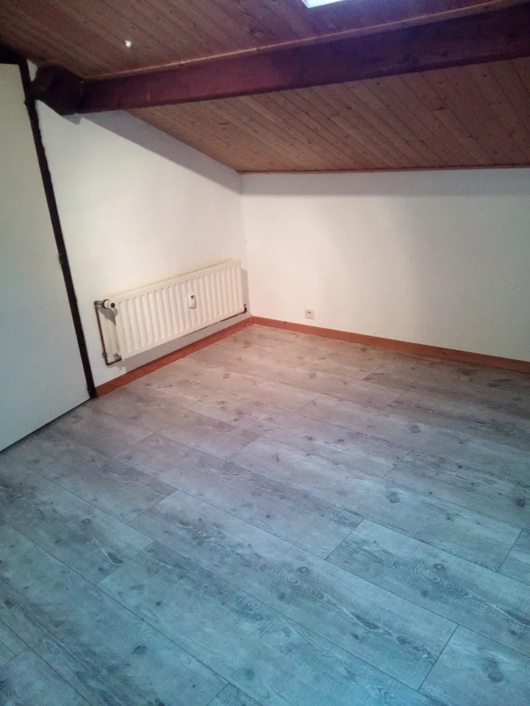 Toad - Duplex Apartment in Florenville Centre