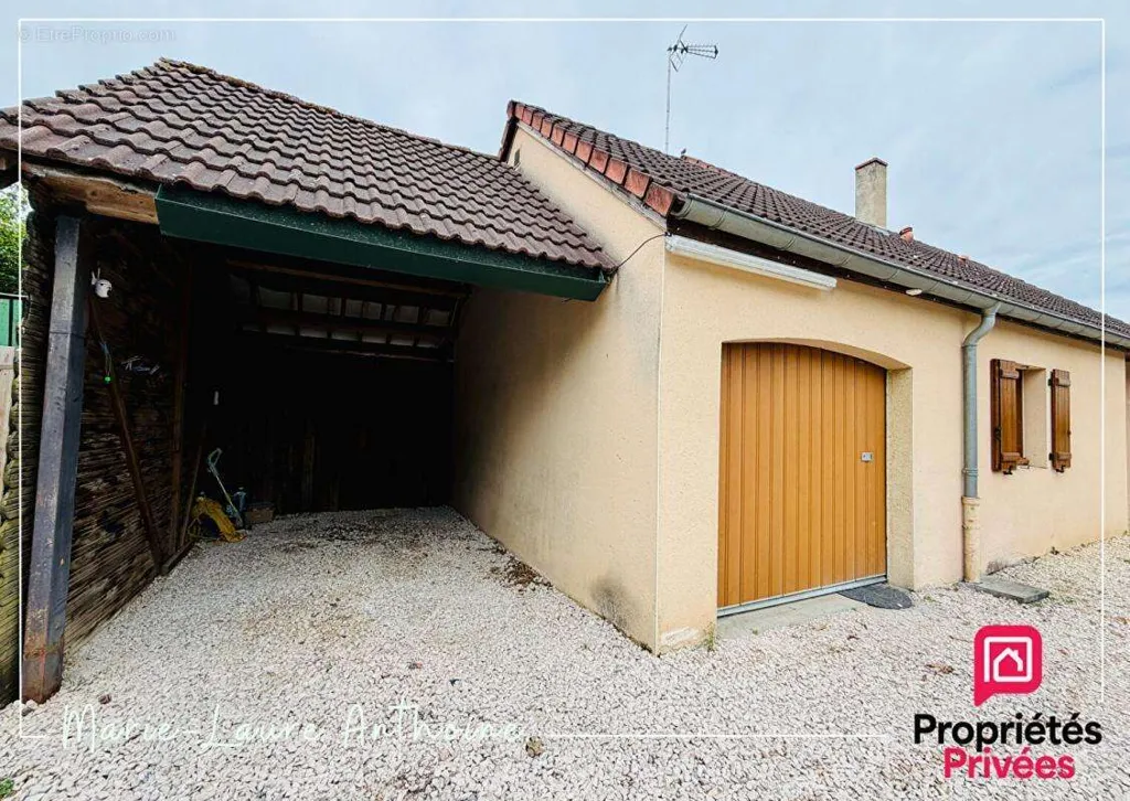 Extérieur - Maison de Plain-Pied au Calme à Pierre-de-Bresse