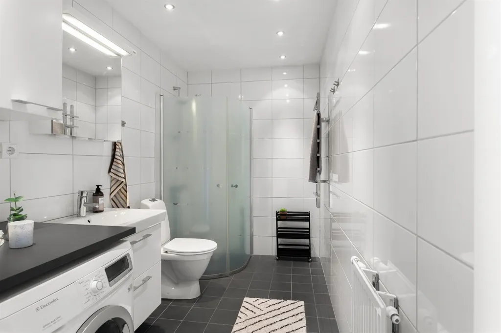 Bagni - Terrace Flat with South-West Balcony in Sundbyberg
