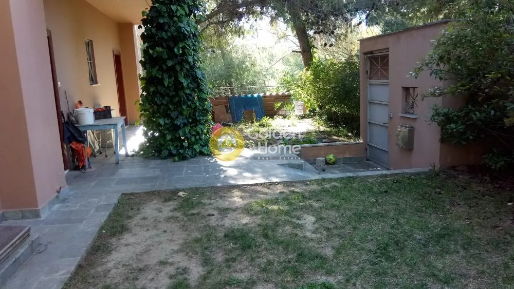 Jardin - Maison 4 pièces à GR