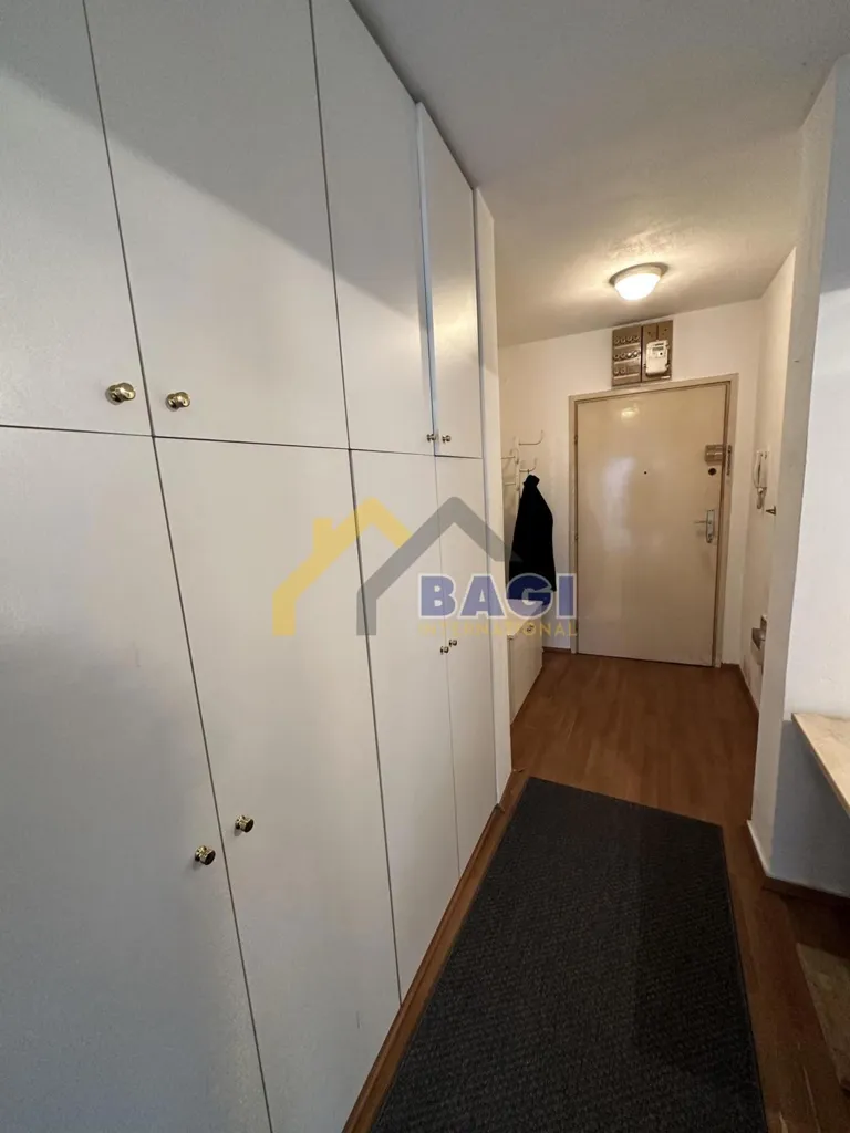 Ingresso - Apartment with Central Heating in Travno, Zagreb