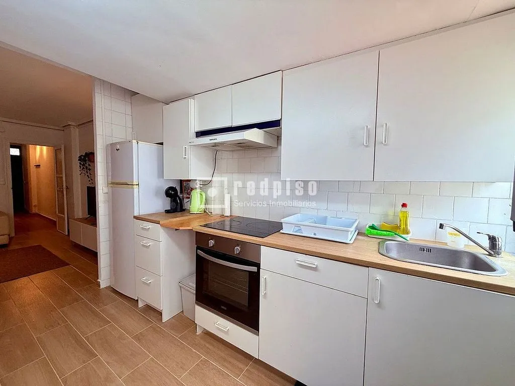 Cuisine - Furnished Flat with Balcony in El Botànic, Valencia