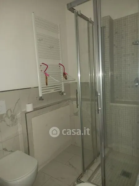 Salles de bain - Modern Studio with Balcony in Piacenza
