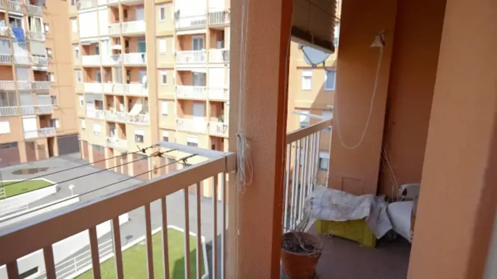 Balcon - Trilocale with Balcony in Biella