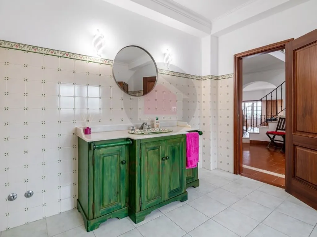 Vannitoad - Detached House with Pool and Lagoon Views in Caldas da Rainha