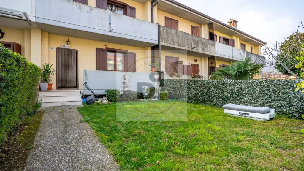 Jardin - Rear-Attached Villa with Garden in Salò