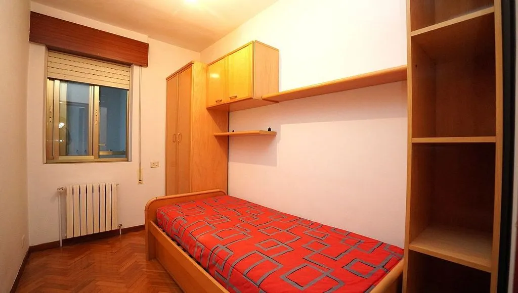 Chambres - Apartment with Balcony in Paradai