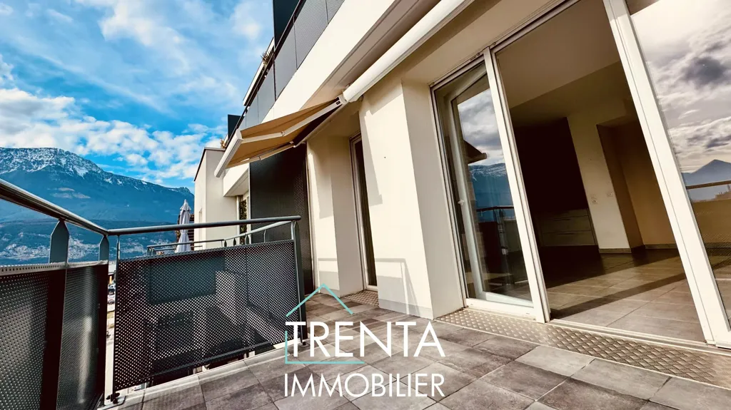 Rõdu - 4-Bed Flat with South Terrace in Échirolles