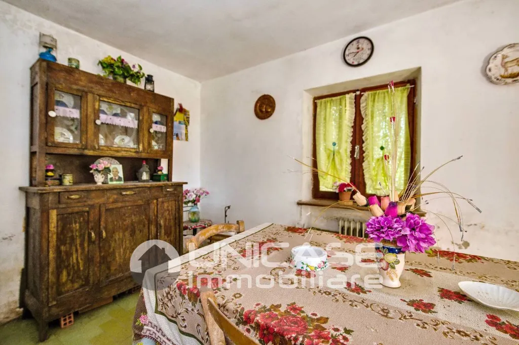 Söögituba - Rustic House with Garden in Bagnolo Piemonte