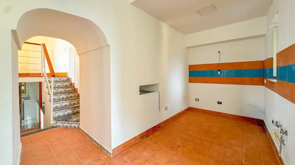 hallway_entrance
