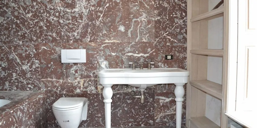 Salles de bain - Appartement avec 2 Chambres et 2 Salles de Bain au Centre de Malines