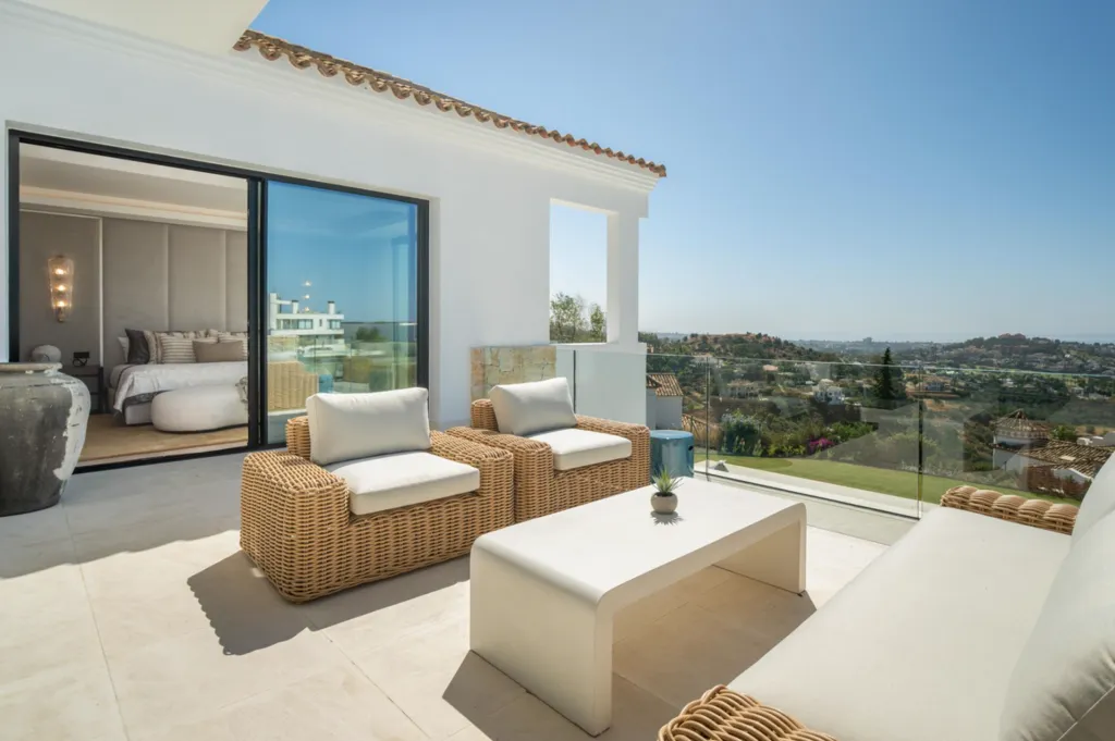 Terrass - Modern Villa with Pool in Benahavís