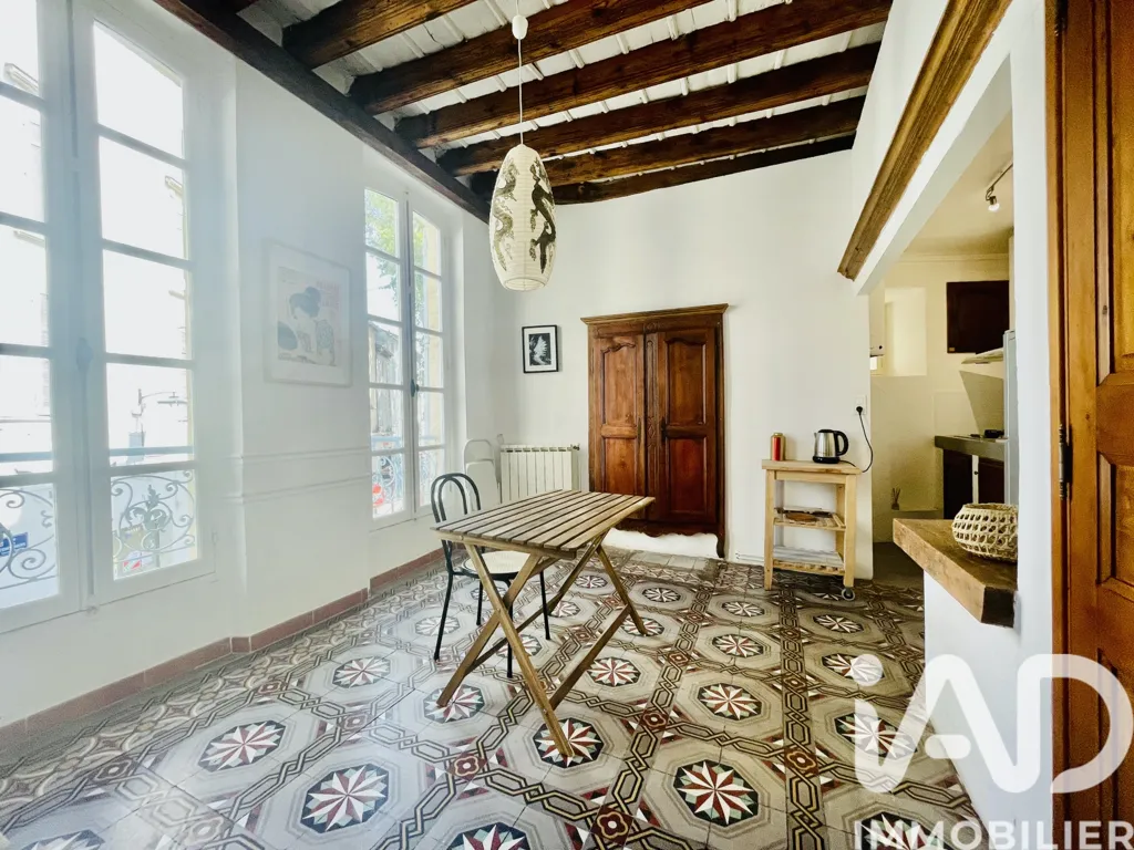 Salle à manger - Appartement de Standing avec Plafonds Hauts à Avignon