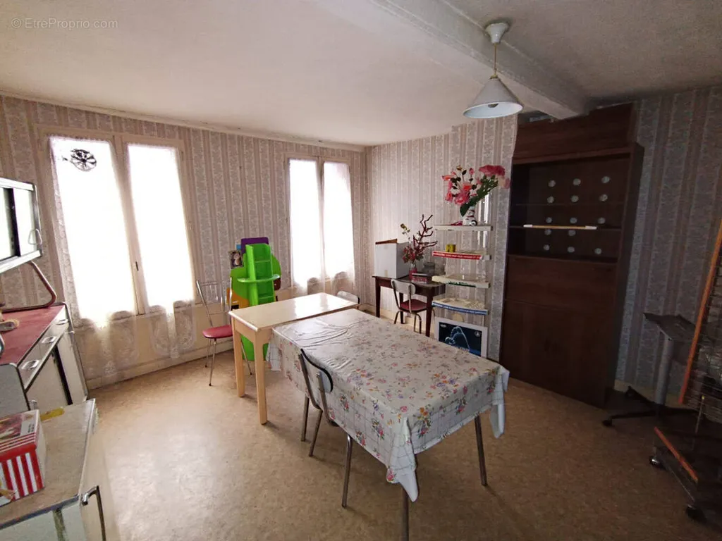 Salle à manger - Immeuble de rapport en hyper-centre à Clermont-Ferrand