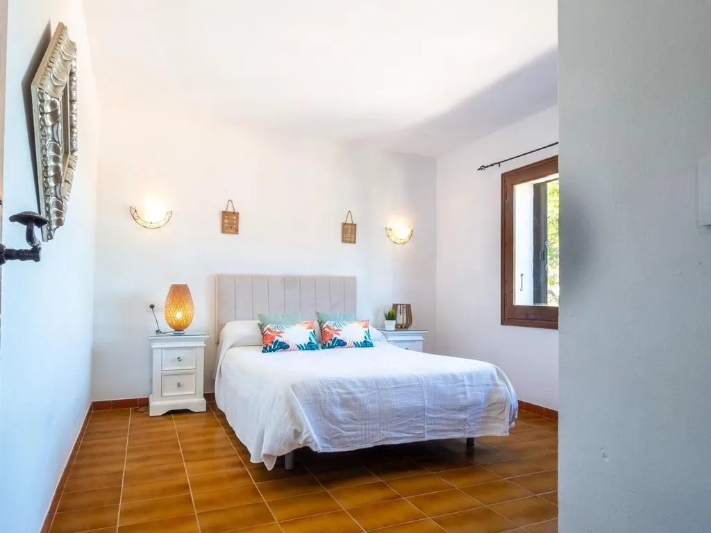 Bedrooms - Sea View House with Pool in Cala Mateua