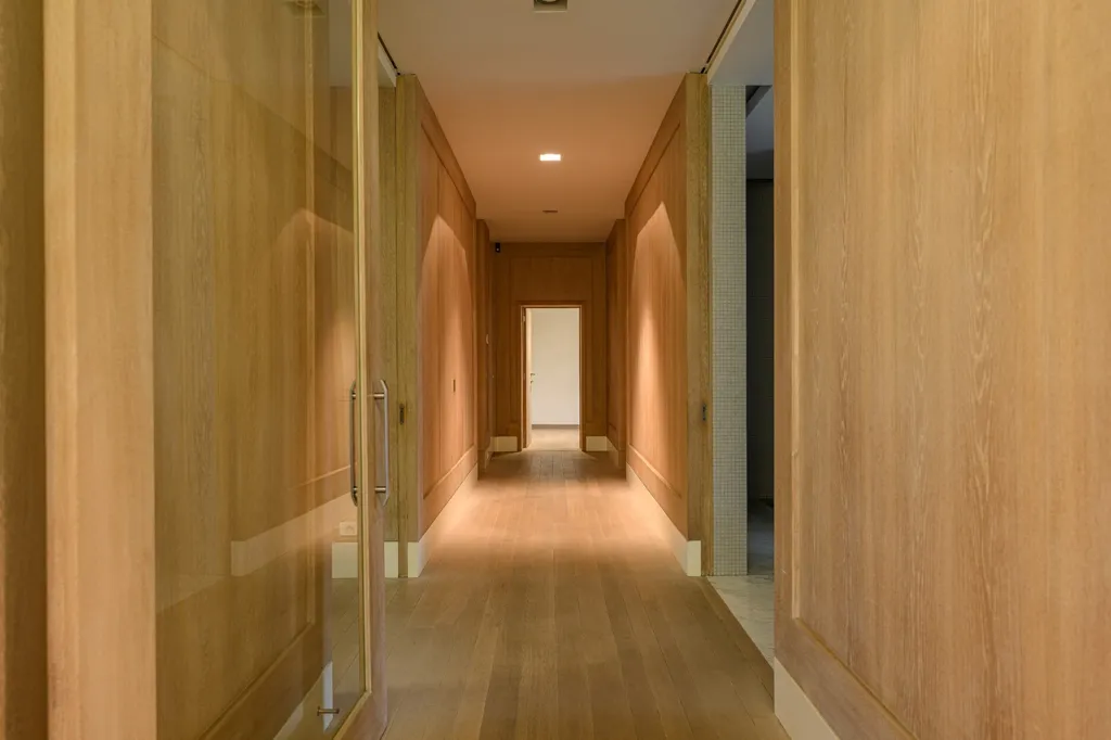 Esik - Office Spaces in Castle Kapellen, Antwerp