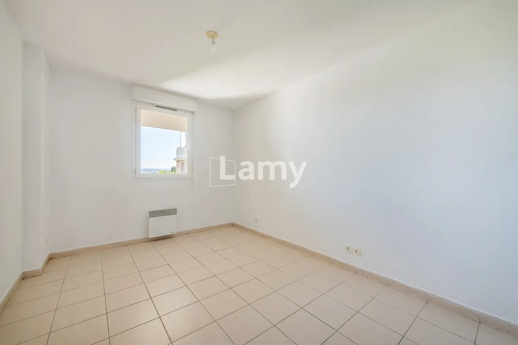 Pièces - Appartement de Type 4 avec Terrasse à Aix-en-Provence