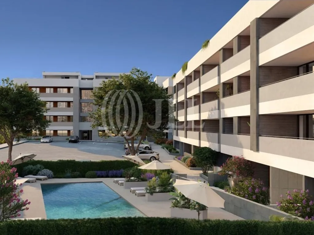 Bassein - New 2-Bedroom Flat with Pool in Lagos