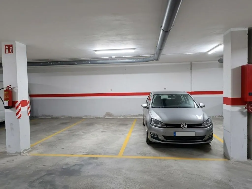 Garage - Parking Space with Shade in La Pobla Llarga