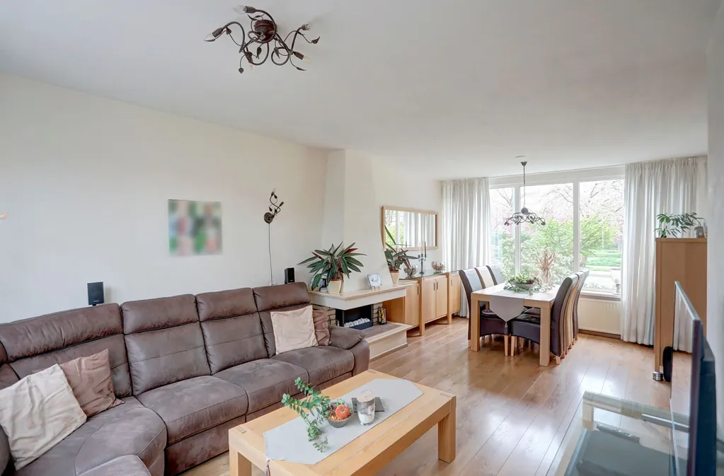 Séjour - Corner House with Garden in Zevenaar