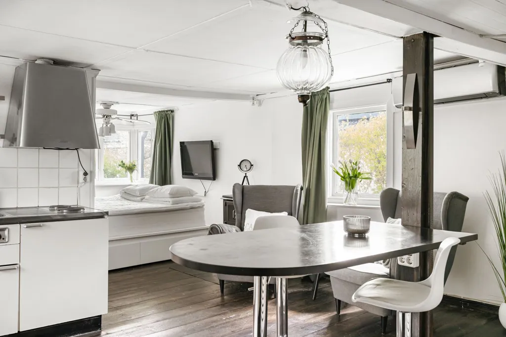 Cuisine - Three-Unit Property with Garden in Stäket
