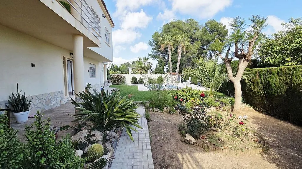 Piscine - Chalet with Pool and Terrace in La Nucía