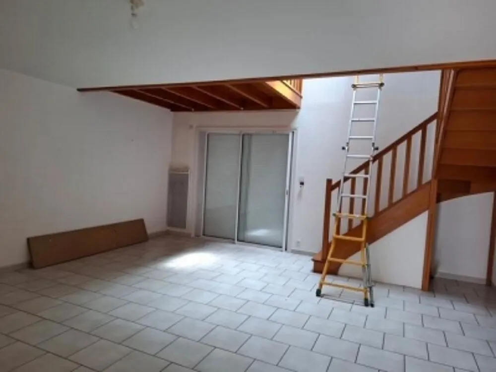 Pièces - Maison Duplex avec Jardin à Gironde