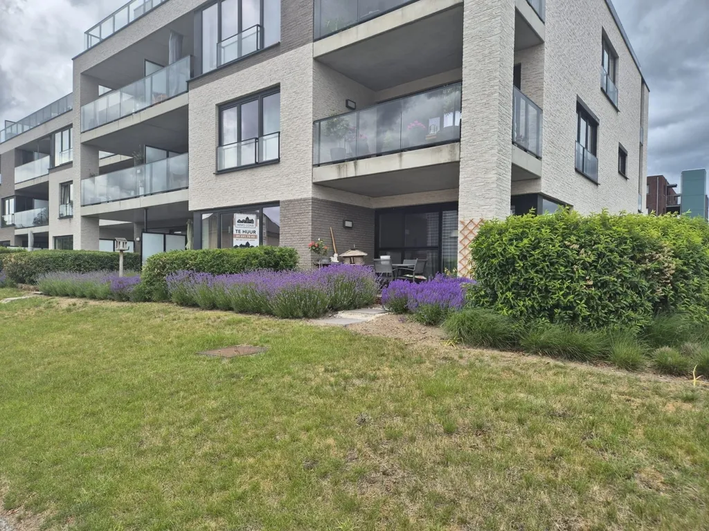 Välivaade - Modern Ground Floor Flat with Terrace in Brussels