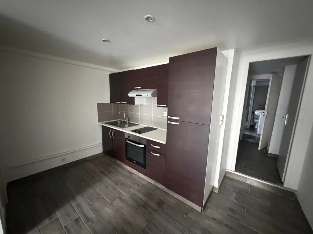 Cucina - City Centre T2 Apartment in Bourgoin-Jallieu