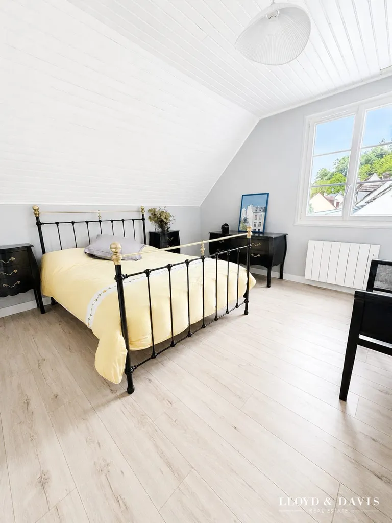 Chambres - Pavillon Familial au Calme avec Vue Dégagée à Pierrefonds