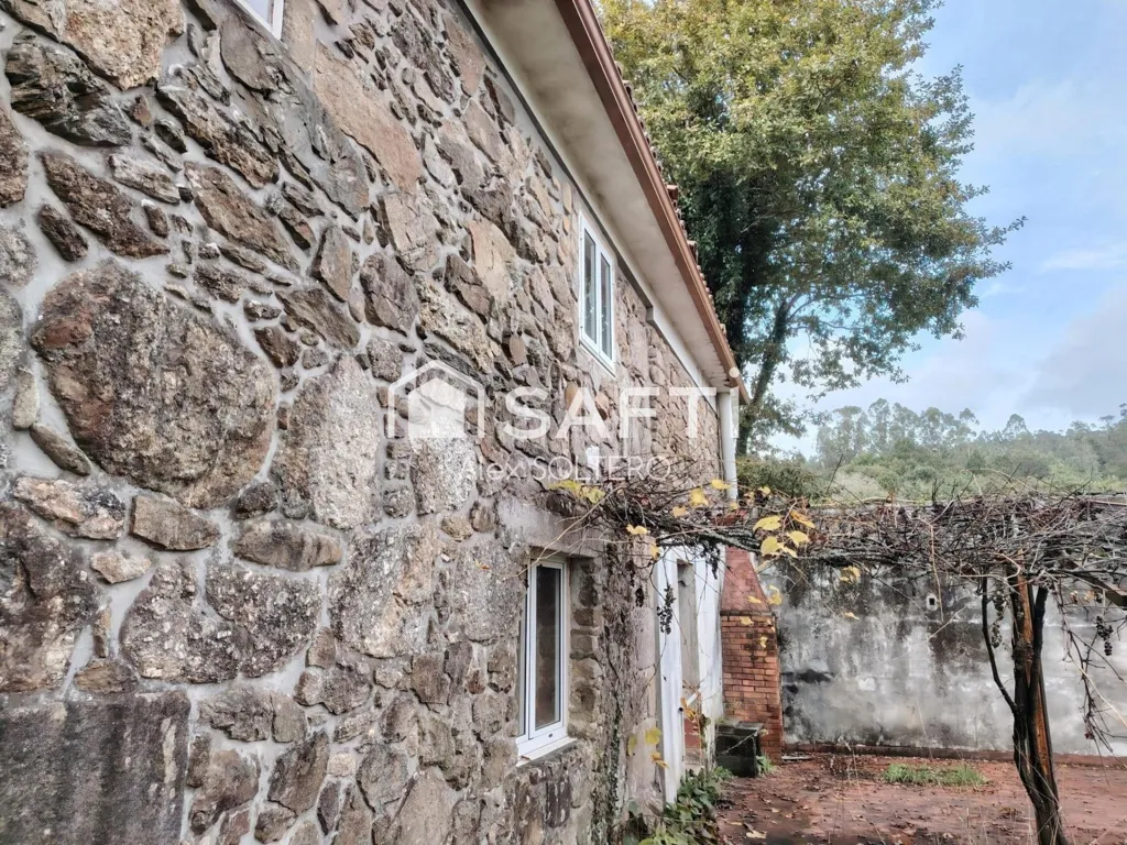 Jardin - Stone House with Large Plot in Negreira