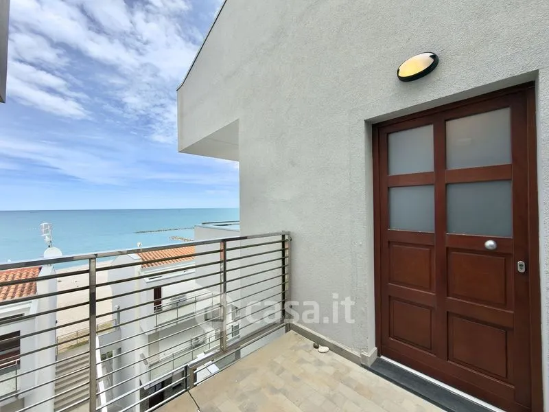Balcon - Seafront Apartment with Terrace in Torino di Sangro