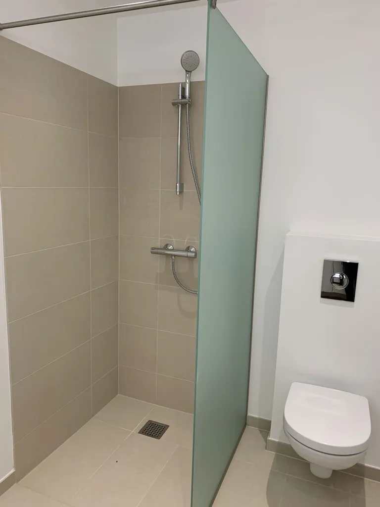 Vannitoad - Modernised 2-Bed Flat with Elevator in Skalborg