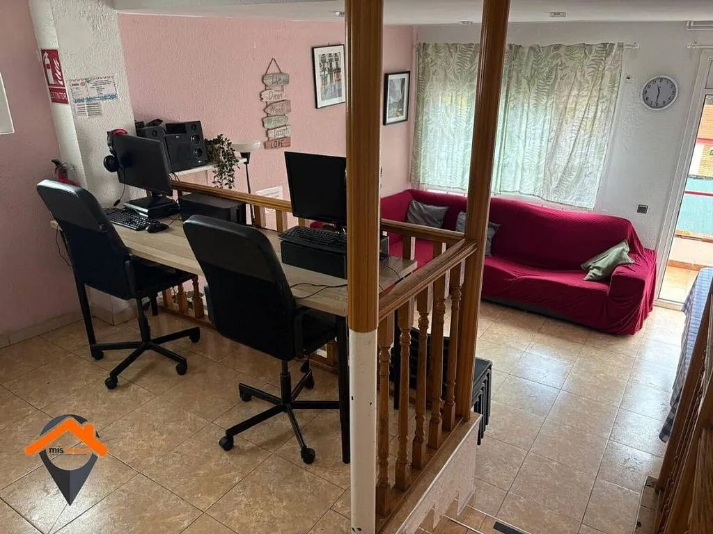 Séjour - House with Garage in Sabadell