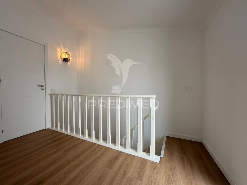 Pièces - Renovated T2 House in Quinta do Anjo Centre