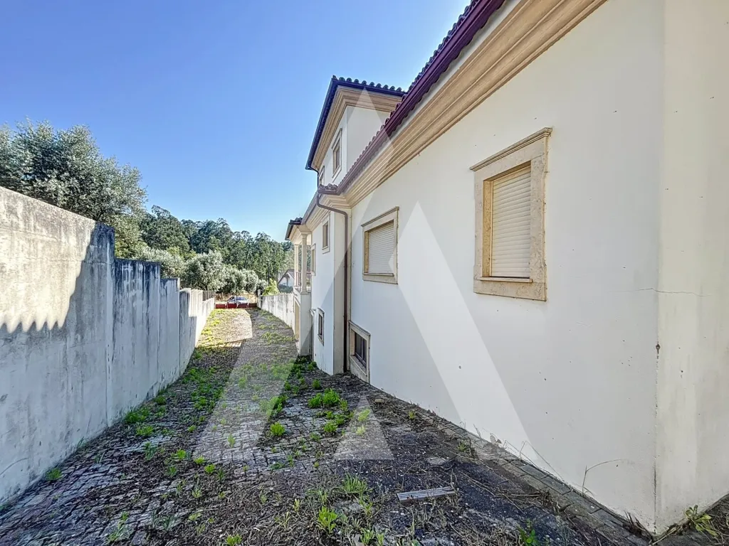 Garden - Isolated House with Indoor Pool in Pombal