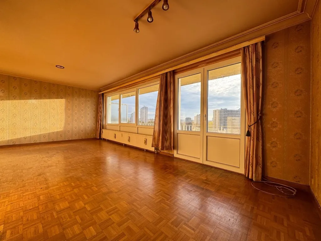Séjour - Appartement avec Terrasse Panoramique à Anderlecht