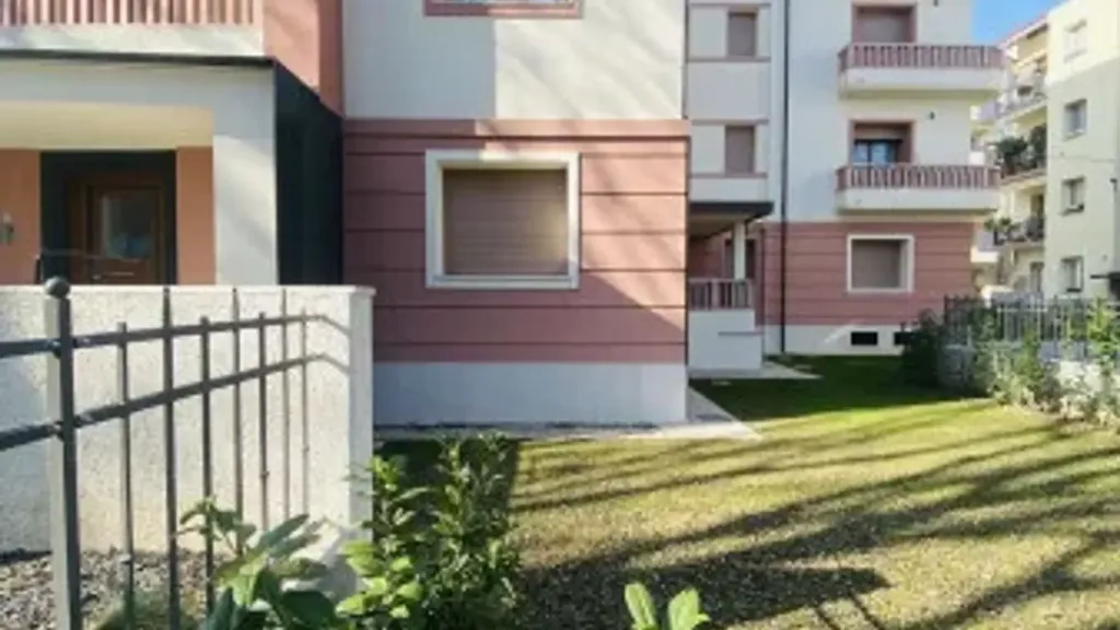 Välivaade - Modern Apartment with Terrace in Pordenone