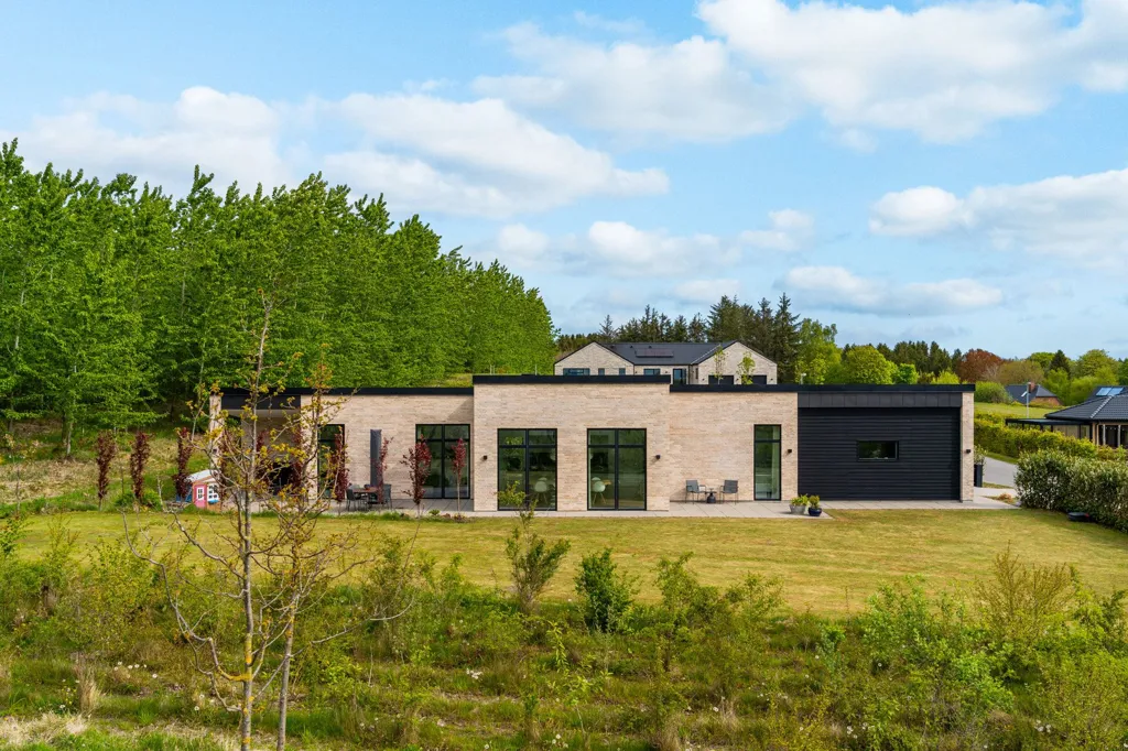 5-toaline maja asukohas Arden