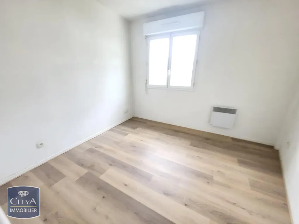 Toad - Apartment with Pool in Issoire