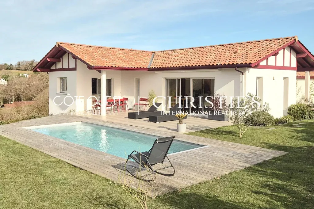 Piscine - Maison avec Piscine à Ustaritz près d'Arcangues