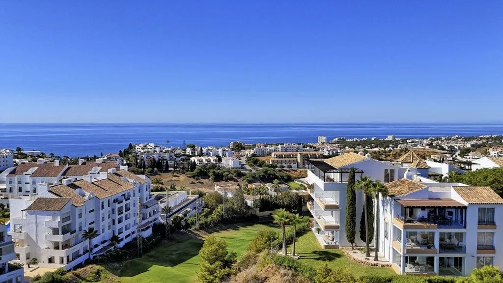 Aed - Luxury Apartment with Pool in Mijas, Andalusia