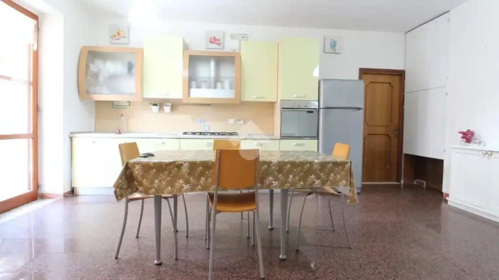 Sala da pranzo - Trilocale with Private Garden in Agropoli