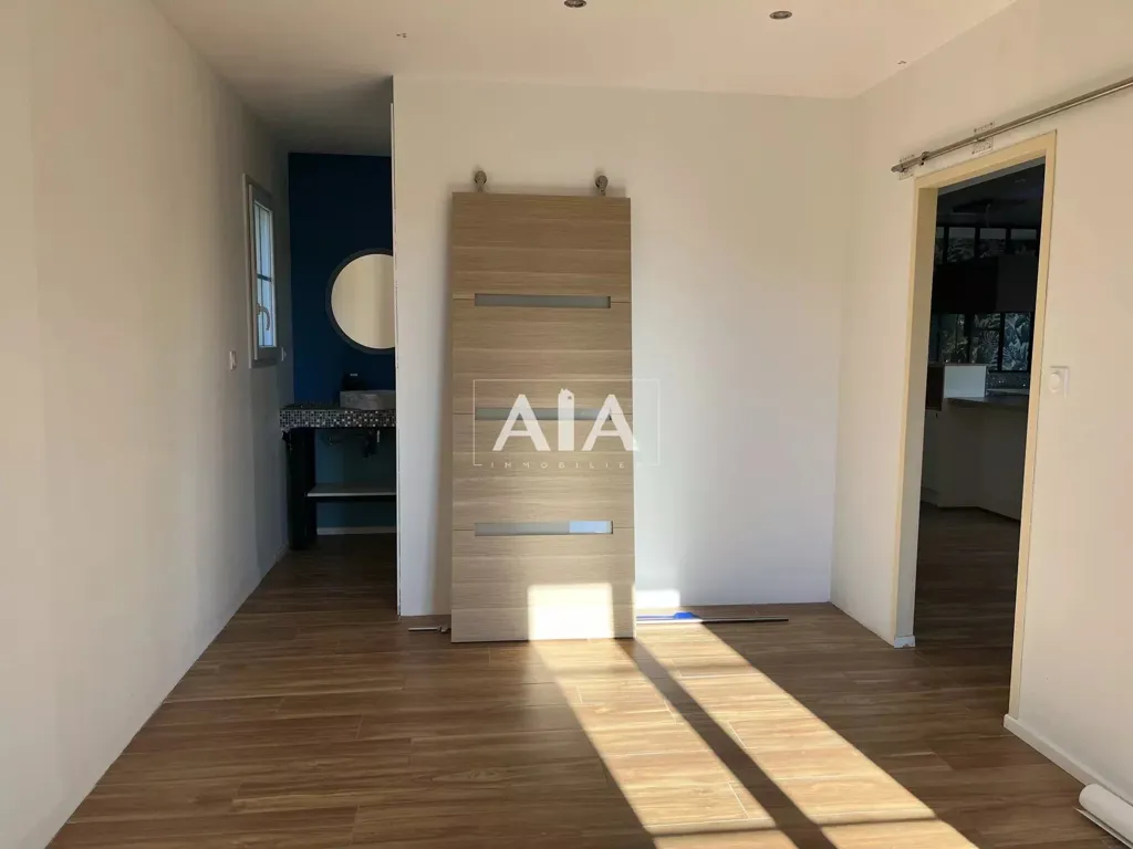 Toad - Contemporary House with Panoramic View in Montignac-sur-Charente