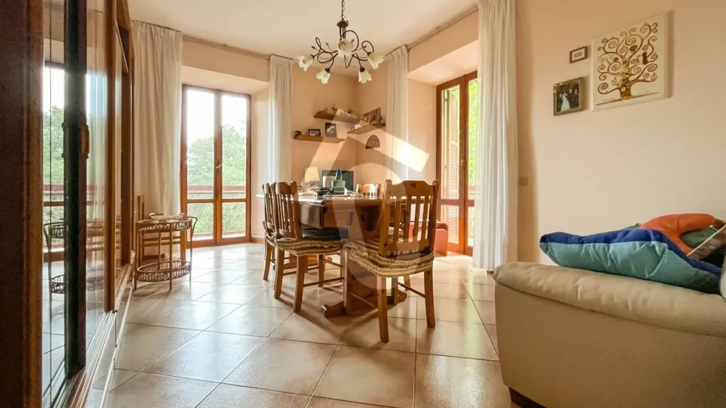 Salle à manger - Apartment with Panoramic View in Serra San Quirico