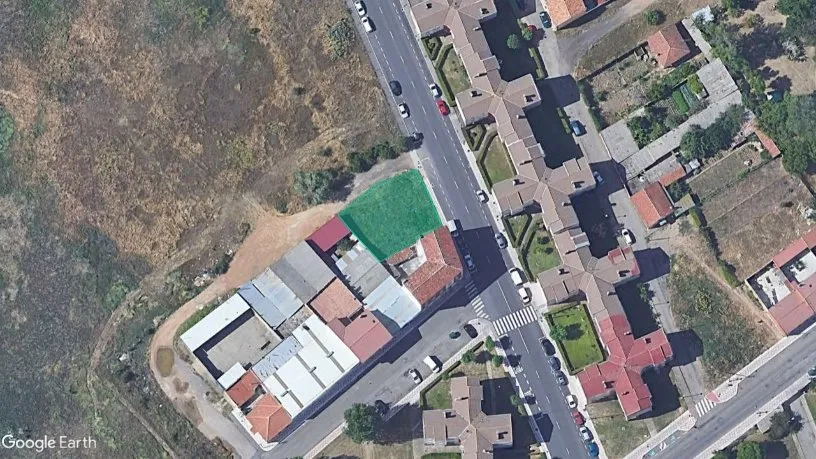 Õhuvaade - Residential Plot with Development Potential in León
