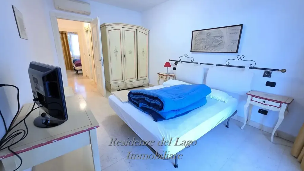 Magamistoad - Triplex with Pool View in Sirmione